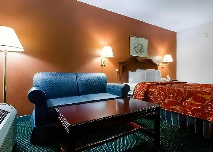 Econo Lodge South