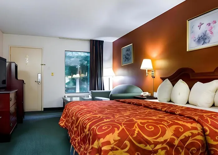 Econo Lodge South