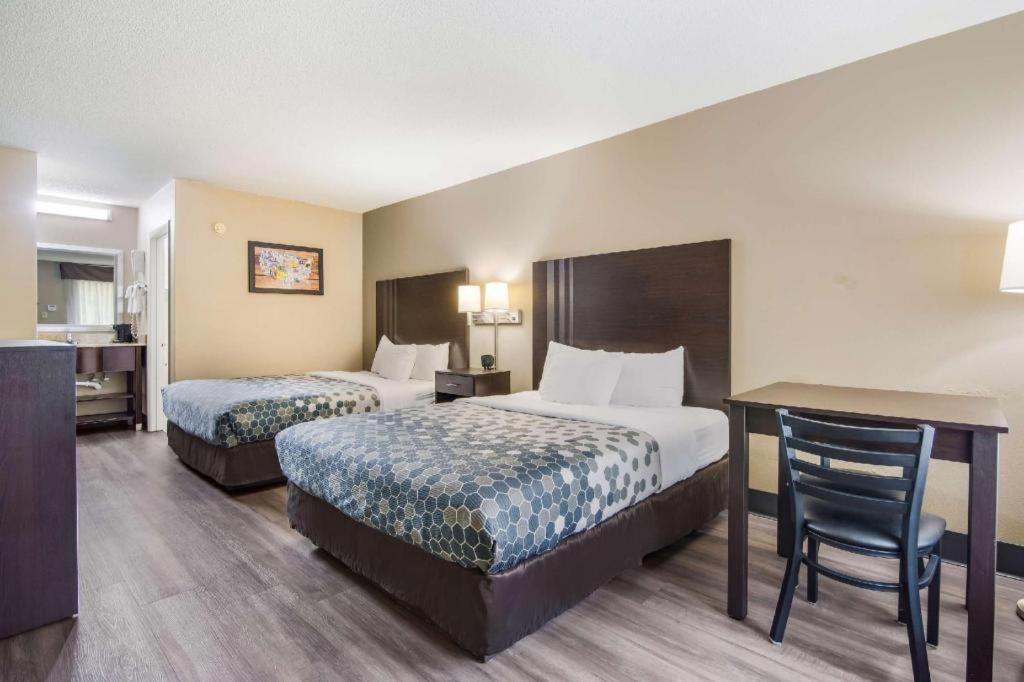 Hotel Econo South Garner