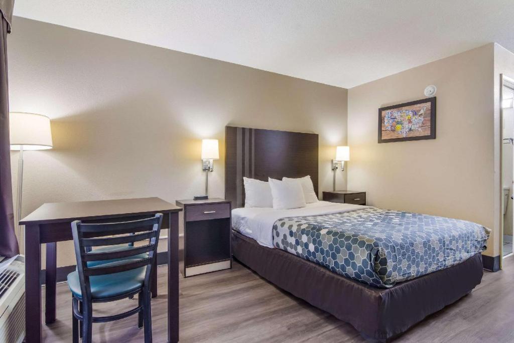 Hotel Econo South Garner
