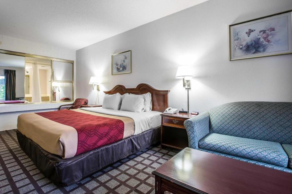 Hotel Econo South