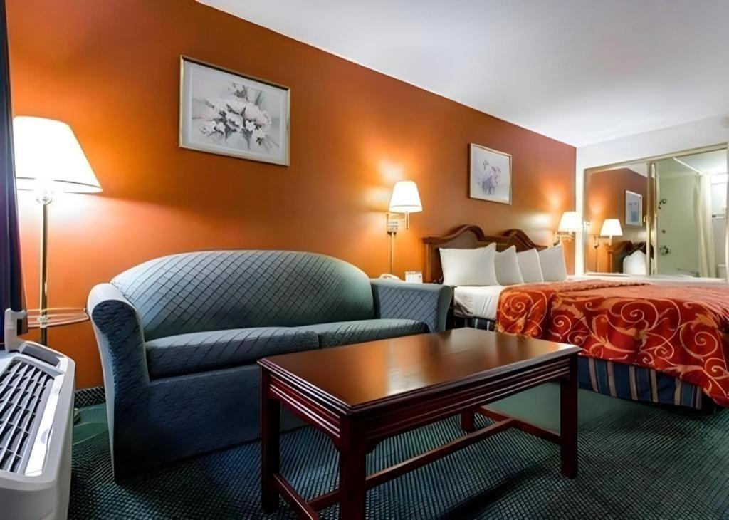 Hotel Econo South 2*