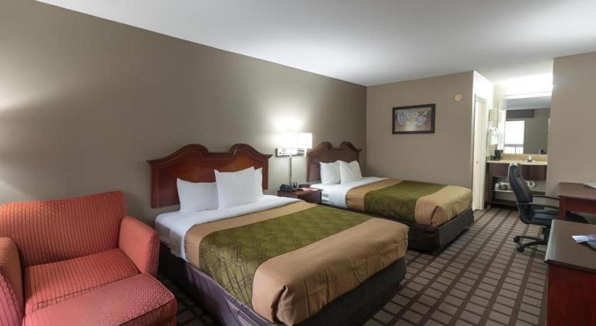 Lodge Econo South